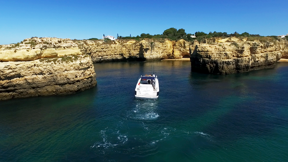 Algarve Luxury Cruise - Waves Vilamoura Luxury Cruise