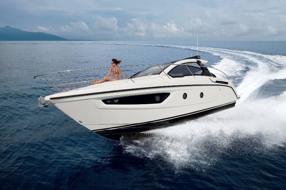 Azimut Yacht Charter - Waves Vilamoura Luxury Cruise